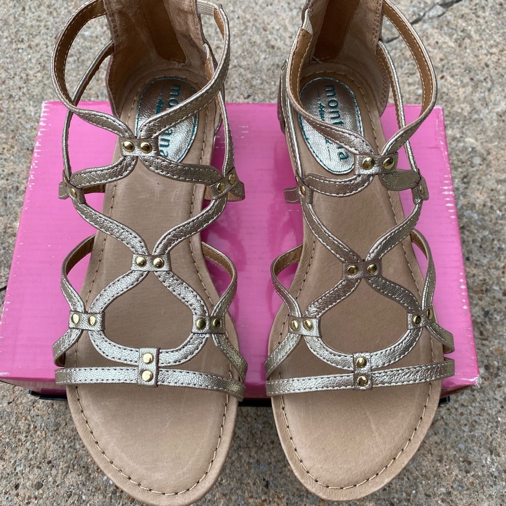NEW leather sandals size 7